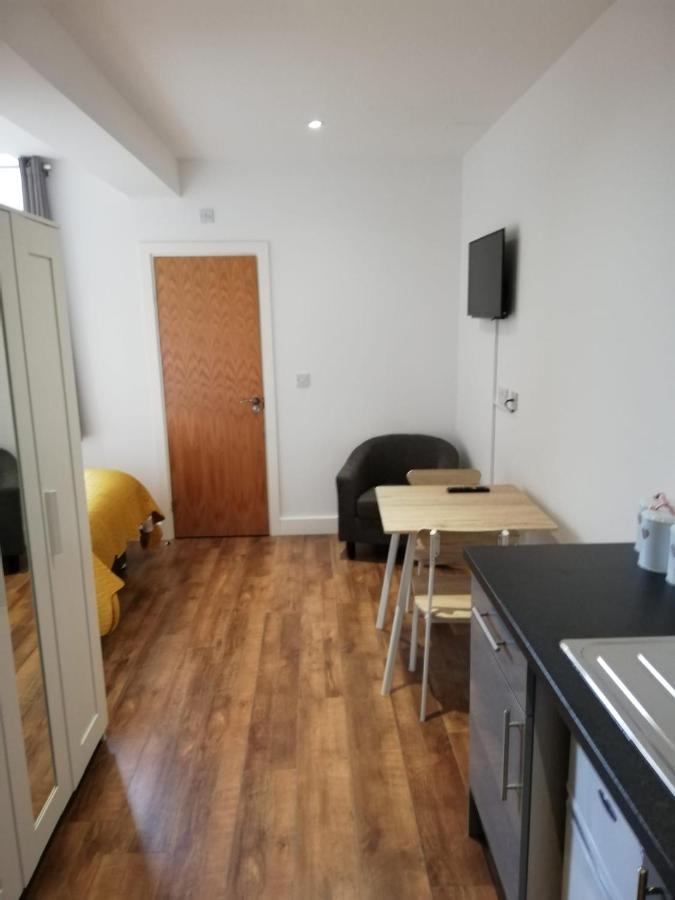 Sublime Stays Webberley Stylish Studio Stoke City Centre Stoke-on-Trent Exterior photo