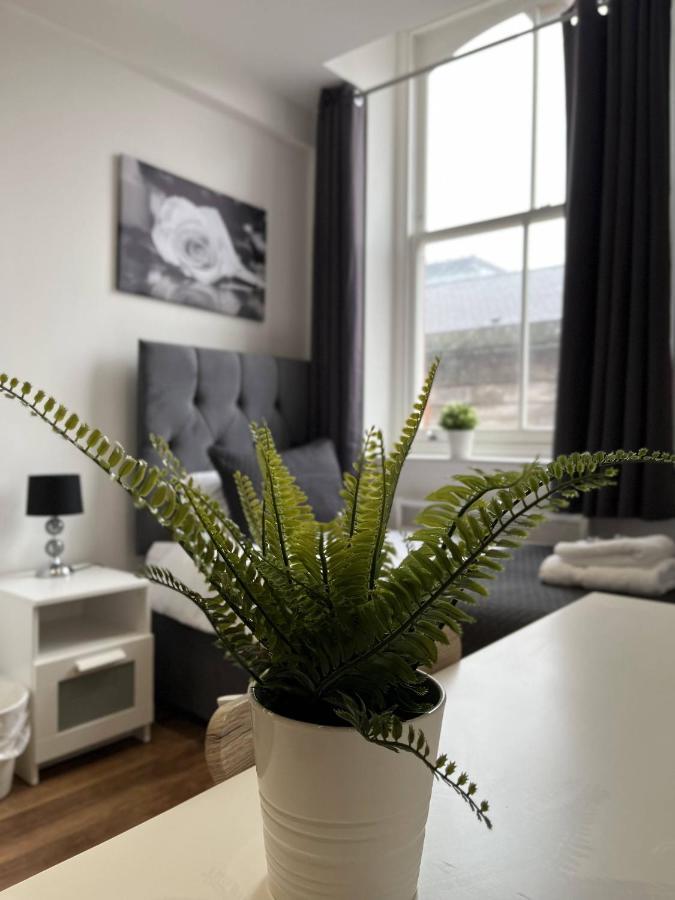 Sublime Stays Webberley Stylish Studio Stoke City Centre Stoke-on-Trent Exterior photo